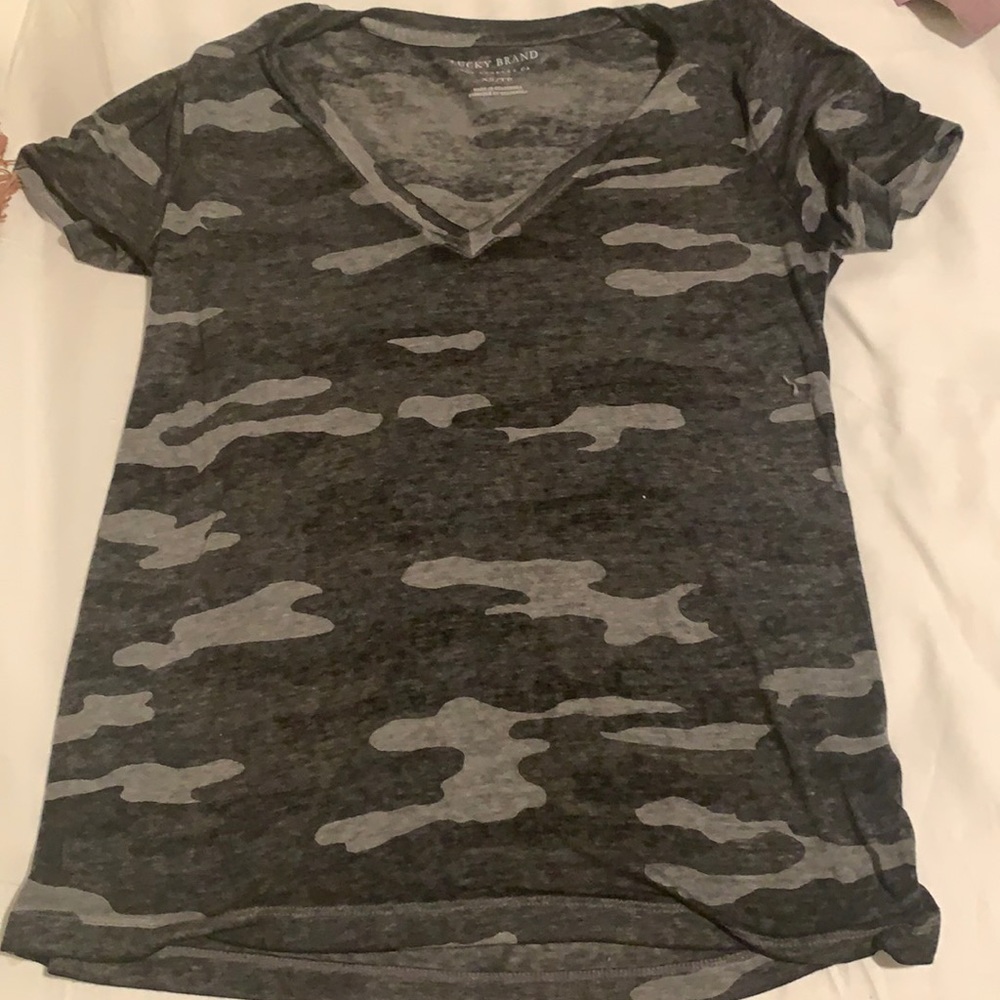Lucky brand camo tee